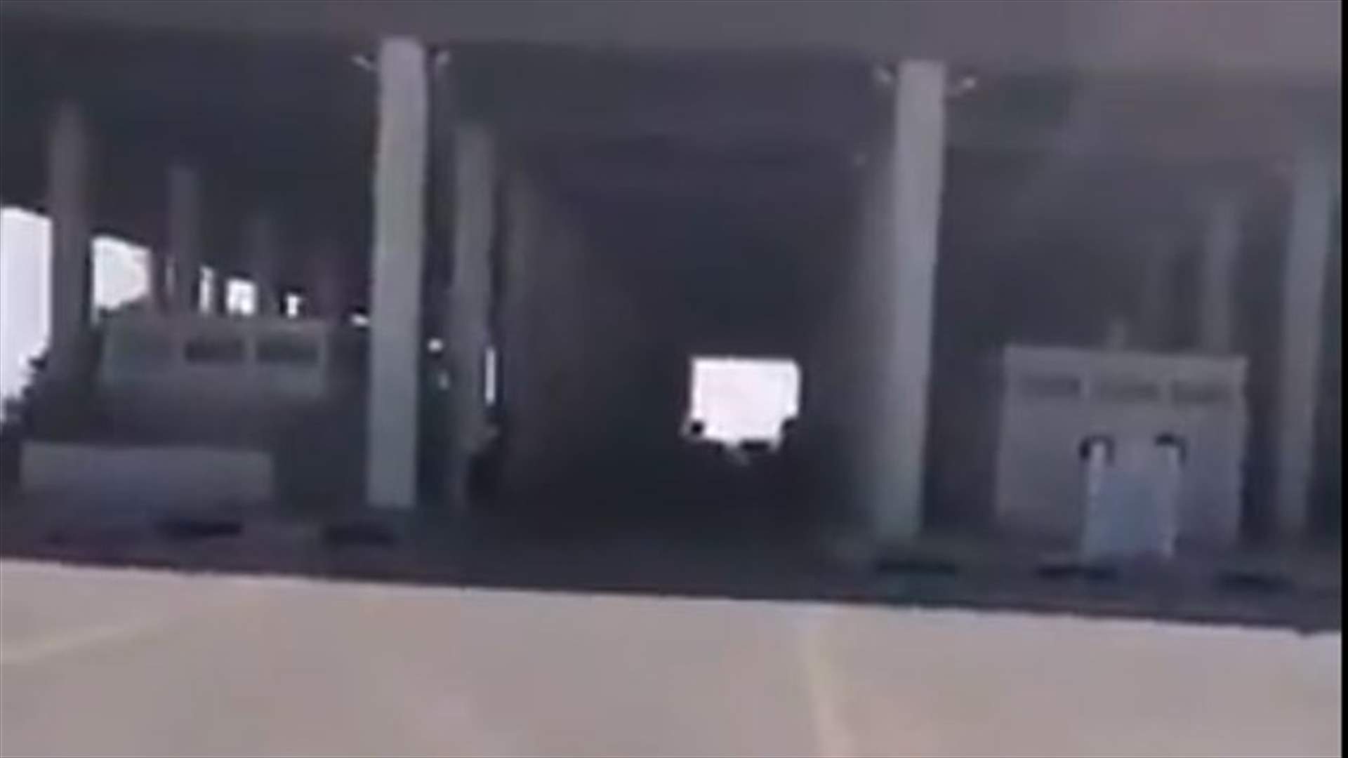 دخول أوّل سيارة قطرية إلى السعودية عبر منفذ سلوى (فيديو)