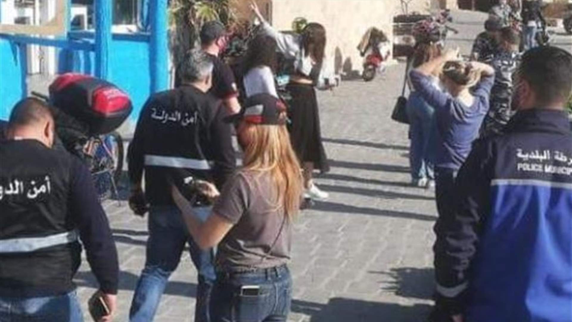 تسطير محاضر ضبط بحق مخالفين في البترون