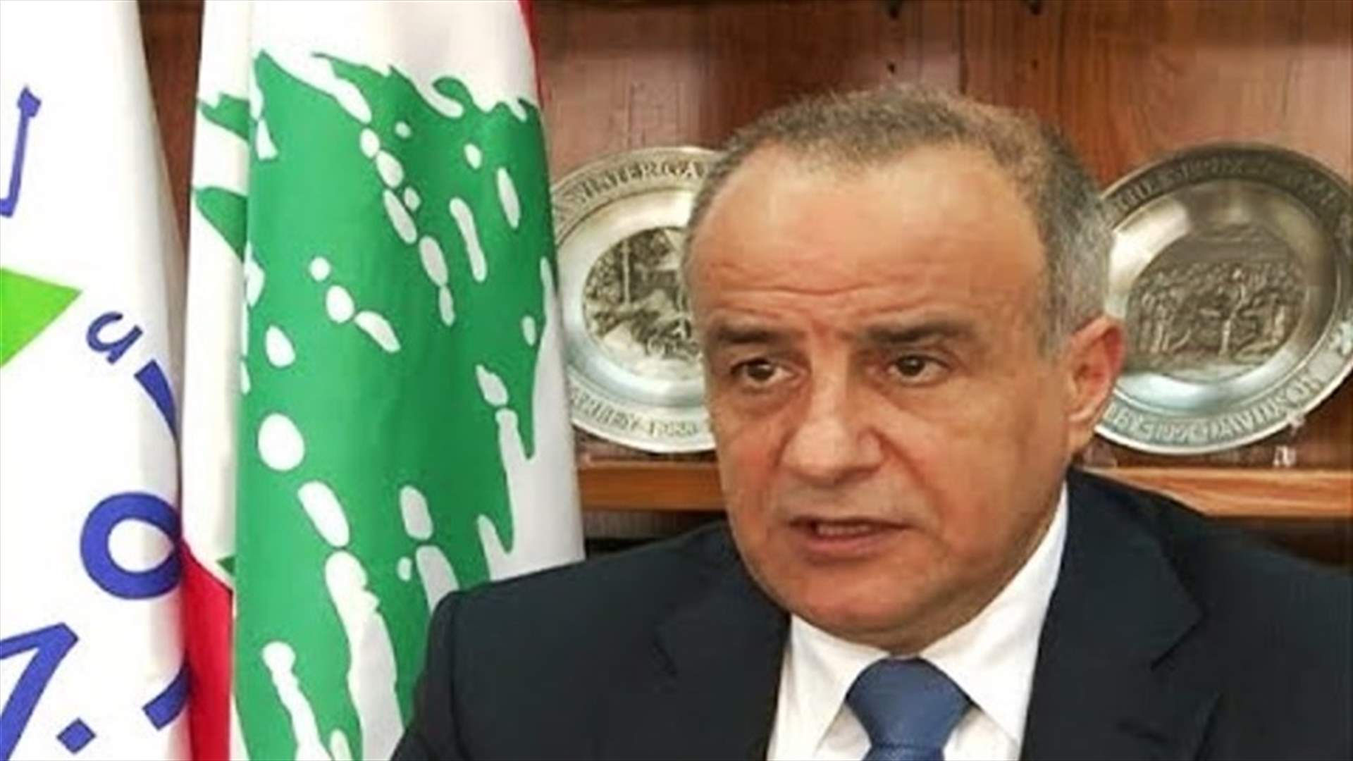 بعد توقف خدمة الإنترنت في بعض المناطق... كريدية يكشف السبب