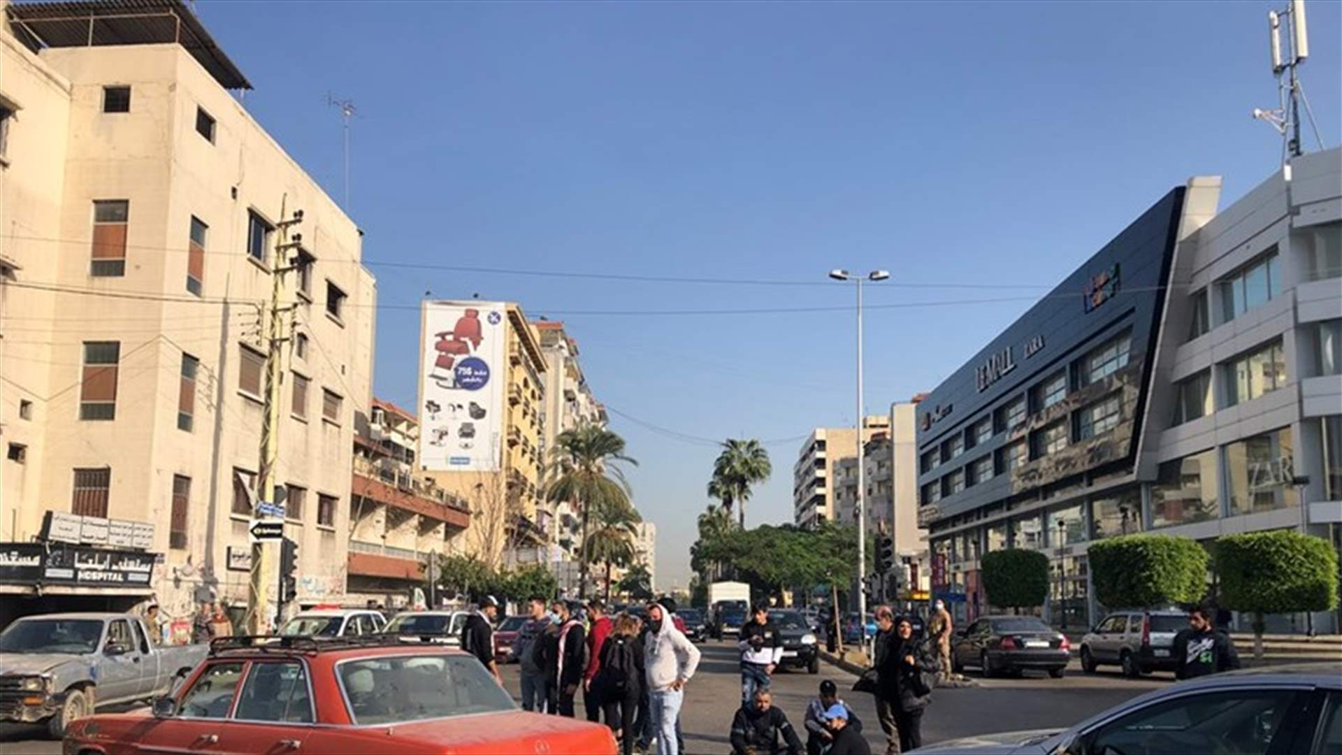 توقيف اثنين من المحتجين عند ساحة ايليا في صيدا بسبب مخالفتهم الإجراءات الأمنية