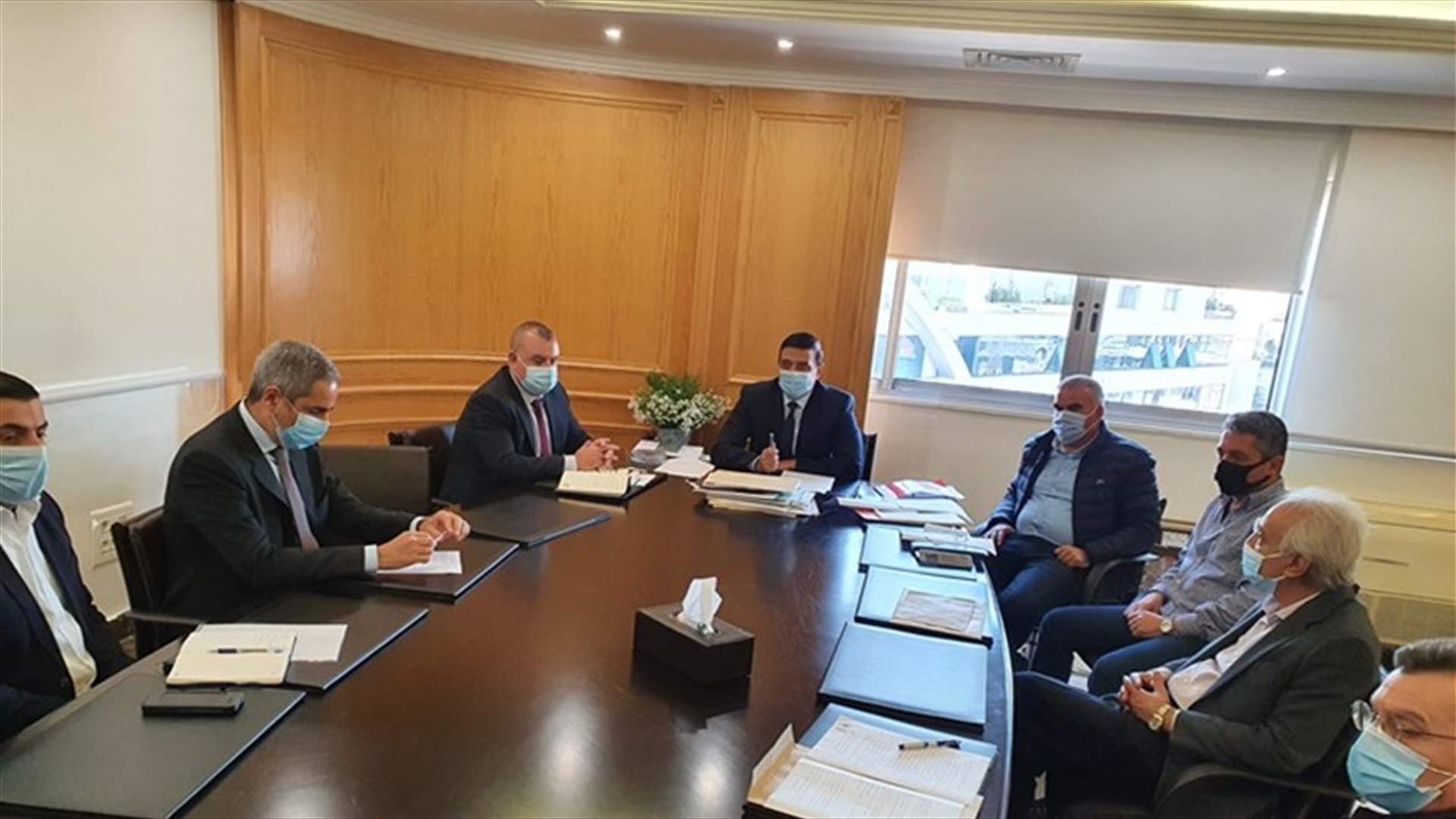 نجار ترأس لقاء للجنة مندوبي الاجهزة العسكرية والامنية وادارة مرفأ بيروت: لضرورة وضع خطة طوارئ