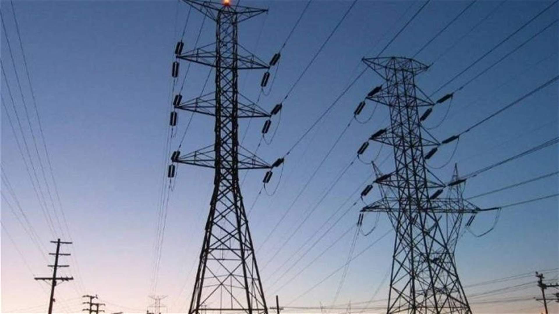 مجهولون سرقوا خطوط التوتر العالي من على أعمدتها في بلدة عين الذهب في عكار