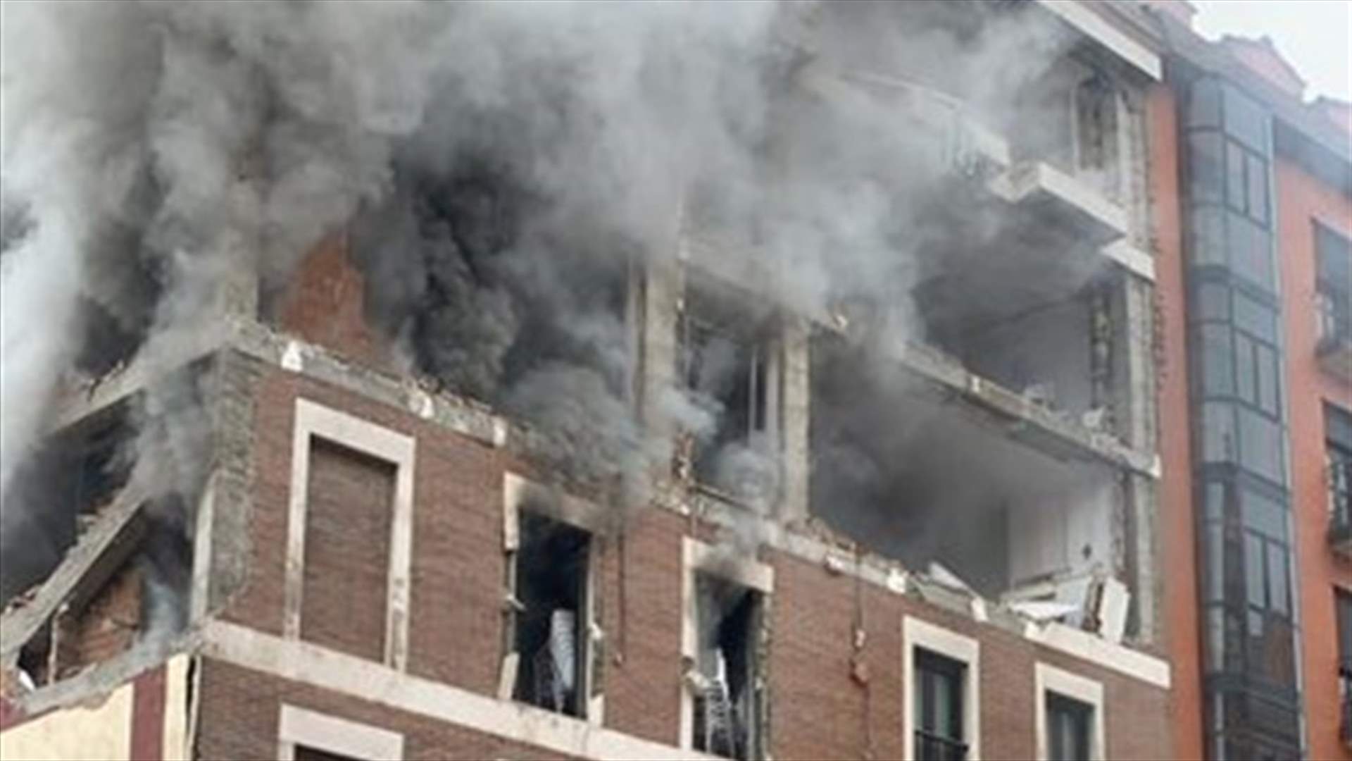 Building collapses in central Madrid explosion, one missing-[VIDEO]