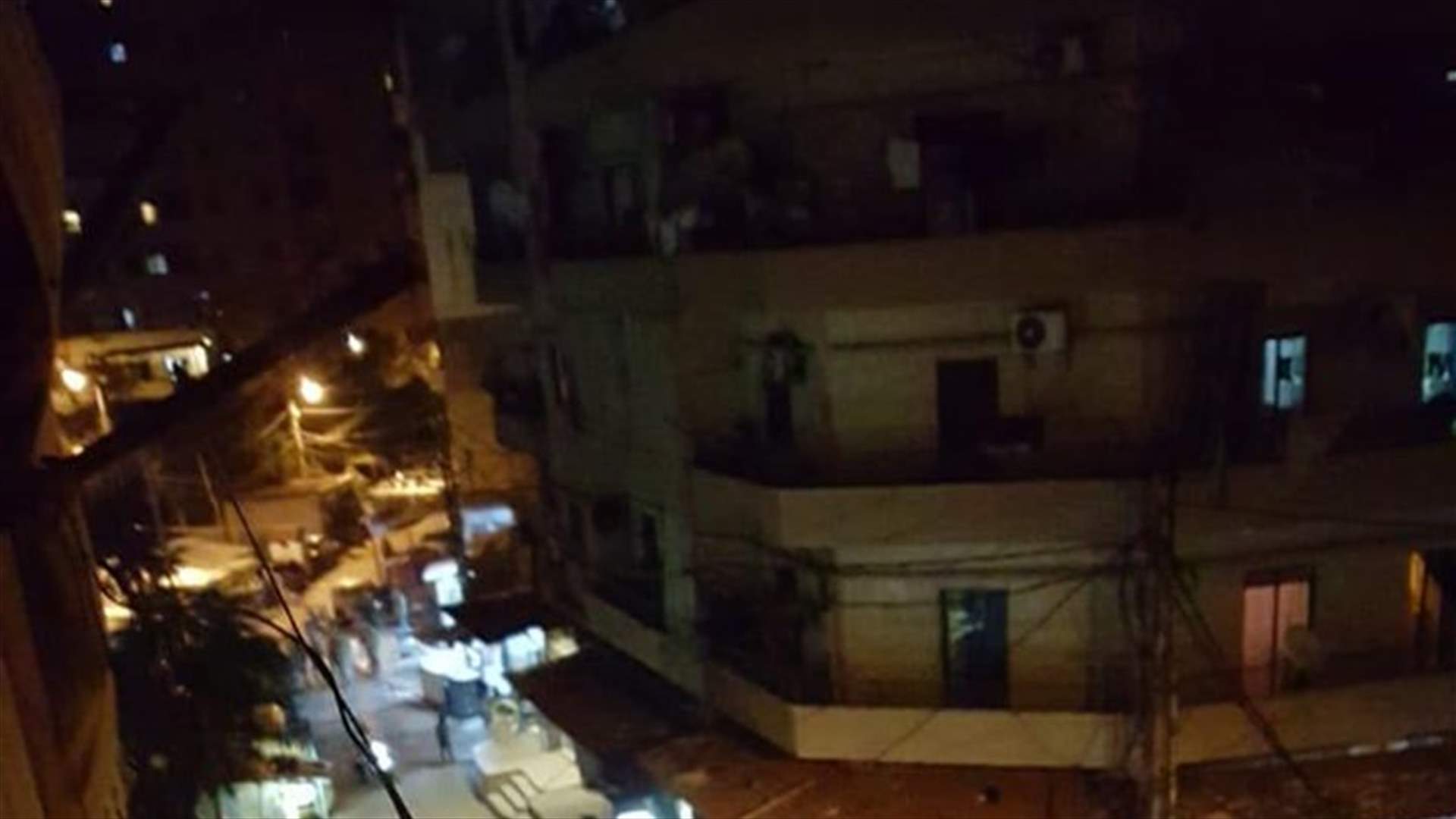 الجيش يخلي الشوارع من المواطنين ويغلق المحال التجارية في باب التبانة (فيديو)