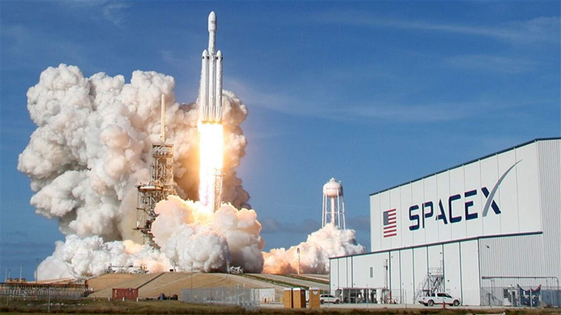 سبيس إكس تطلق عدداً قياسياً من مركبات الفضاء في مهمة واحدة