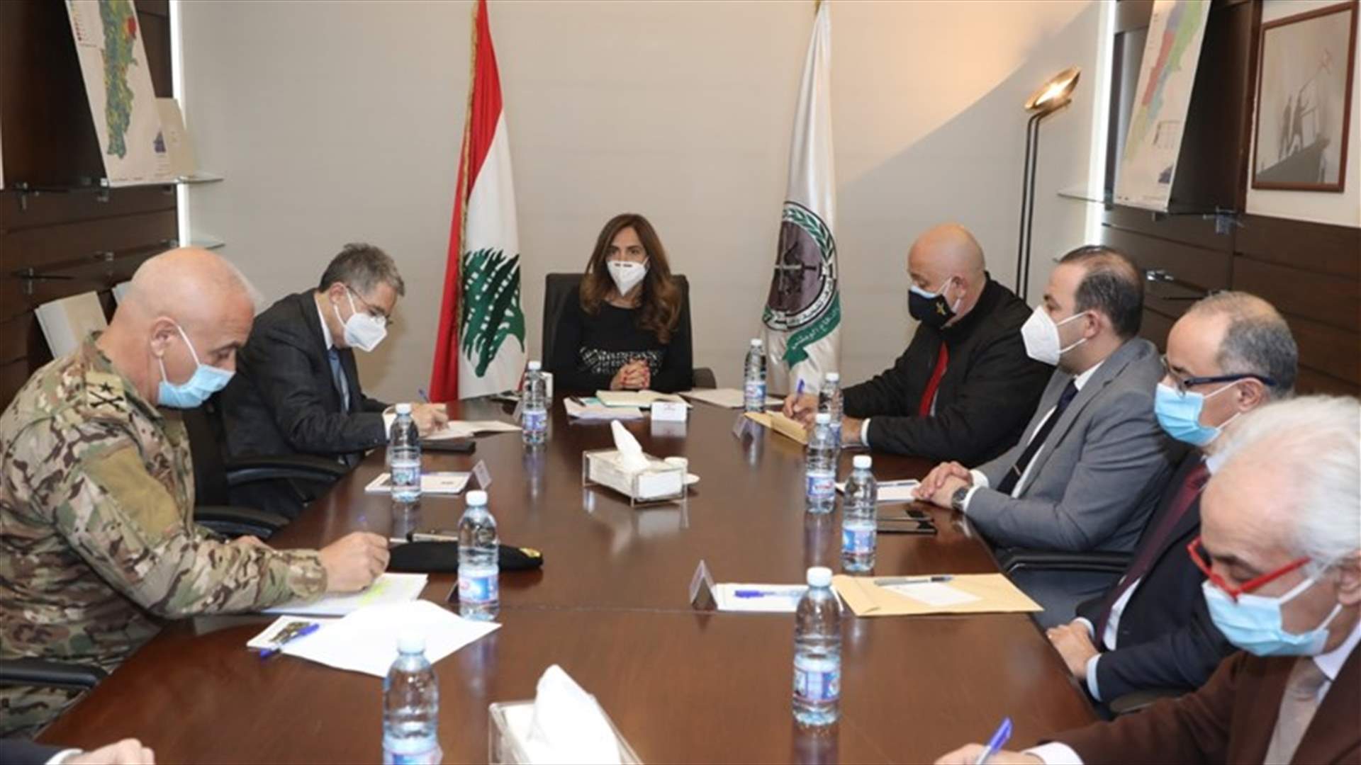 إجتماع في وزارة الدفاع بحث التطورات في مرفأ بيروت