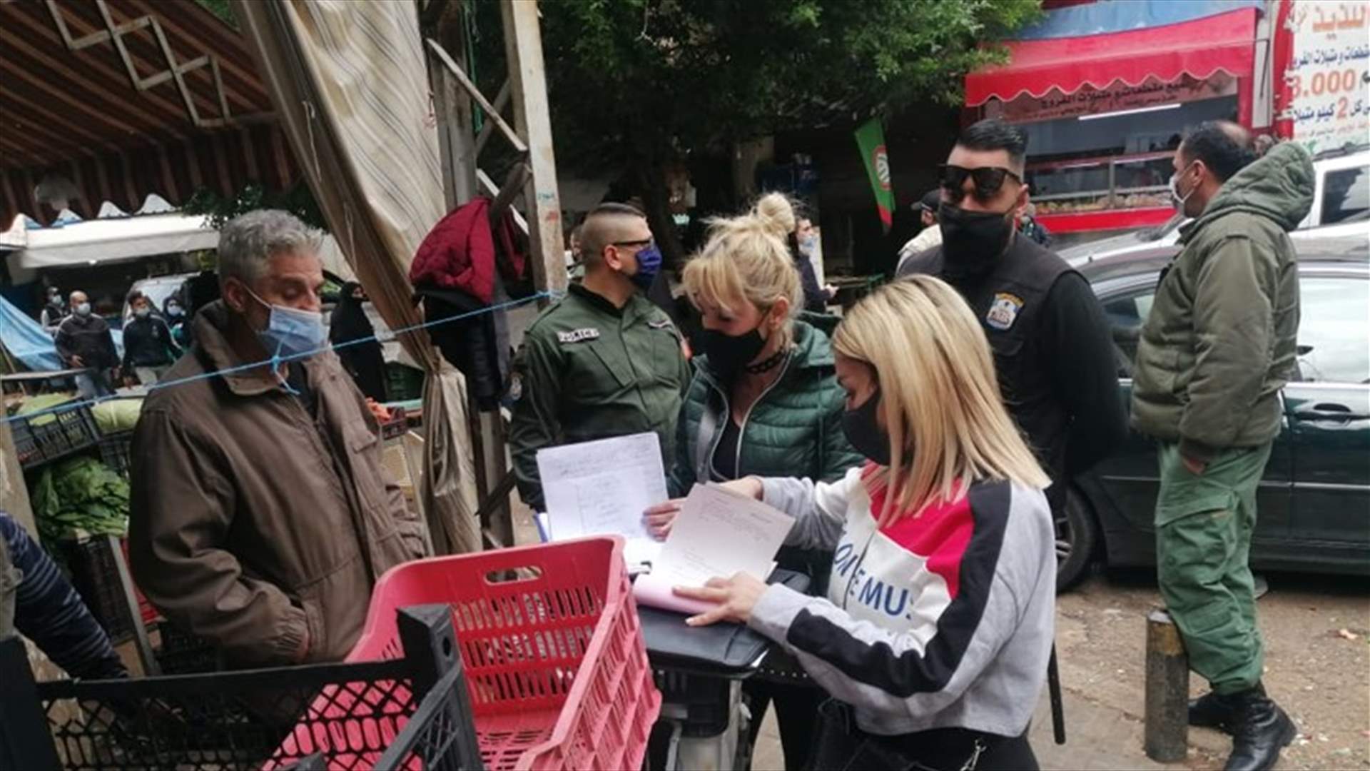 محاضر ضبط بحق تجار لحوم وخضار خالفوا قرار التعبئة وسلامة الغذاء في سوقَي صبرا وحي اللجا