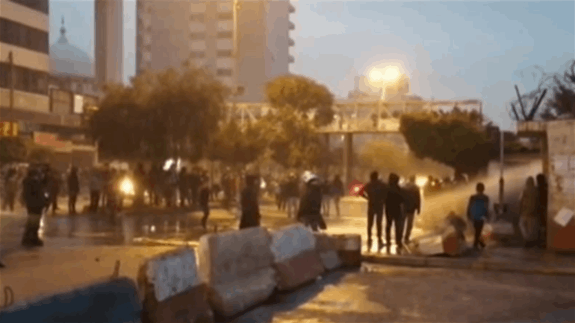 الاحتجاجات في طرابلس مستمرة... ومسيرة جابت شوارع المدينة