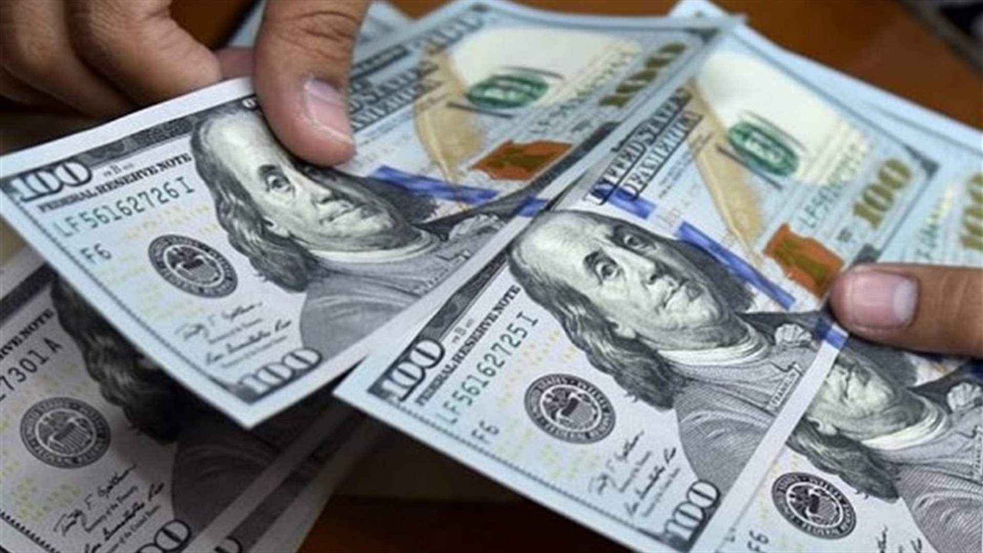 تحقيقات تُظهر أنّ الفوضى تحكم سوق الدولار المدعوم... (الأخبار)