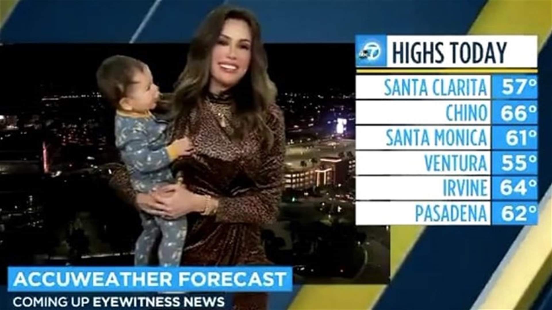 موقف طريف خلال بث مباشر... رضيع يقتحم استديو والدته ويُفاجئها (فيديو)