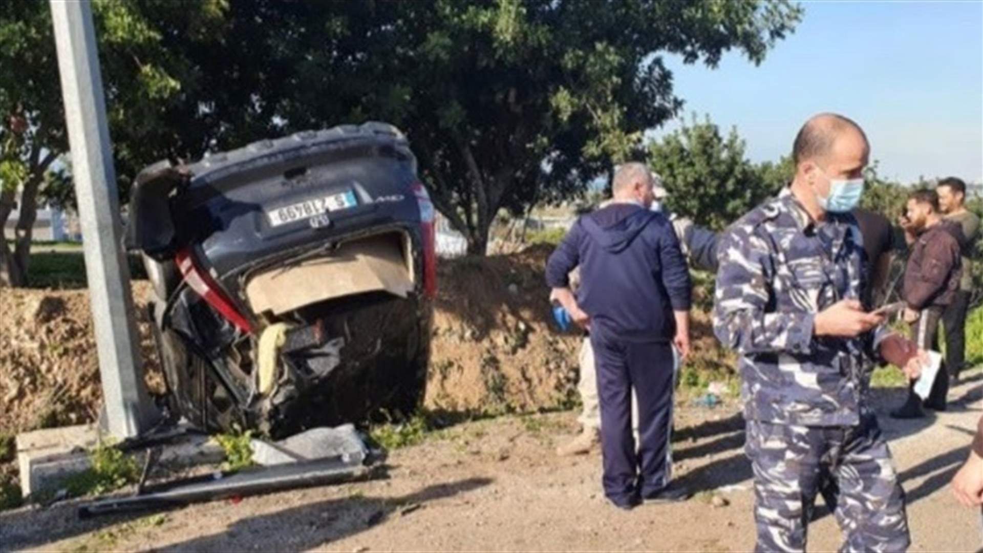 جرحى في حادث سير على أوتوستراد الزهراني البيسارية