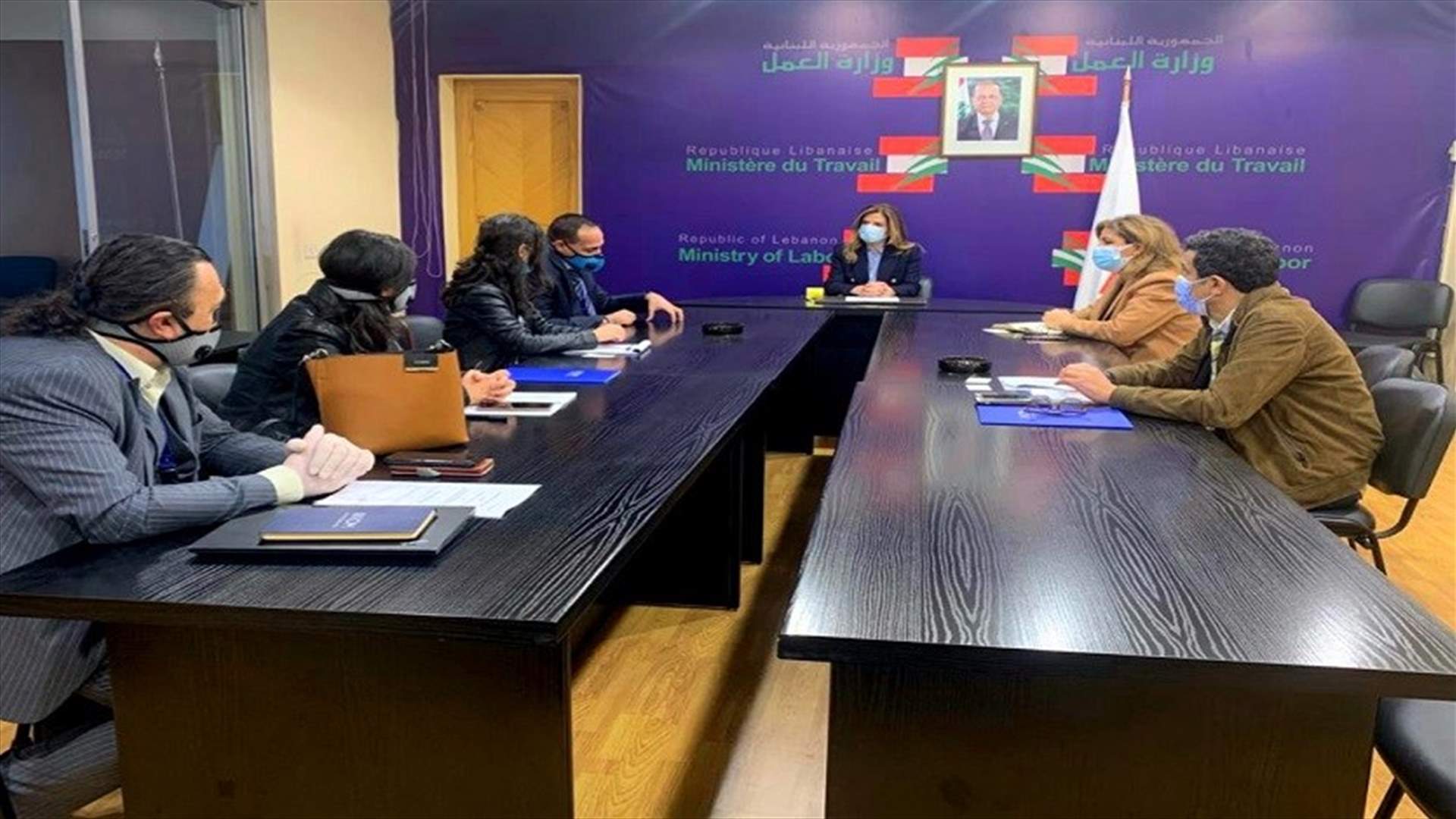 يمين عرضت مع وفد من المنظمة الدولية للهجرة لآلية تلقيح العمال الاجانب ضد كورونا لتحقيق المناعة الوطنية