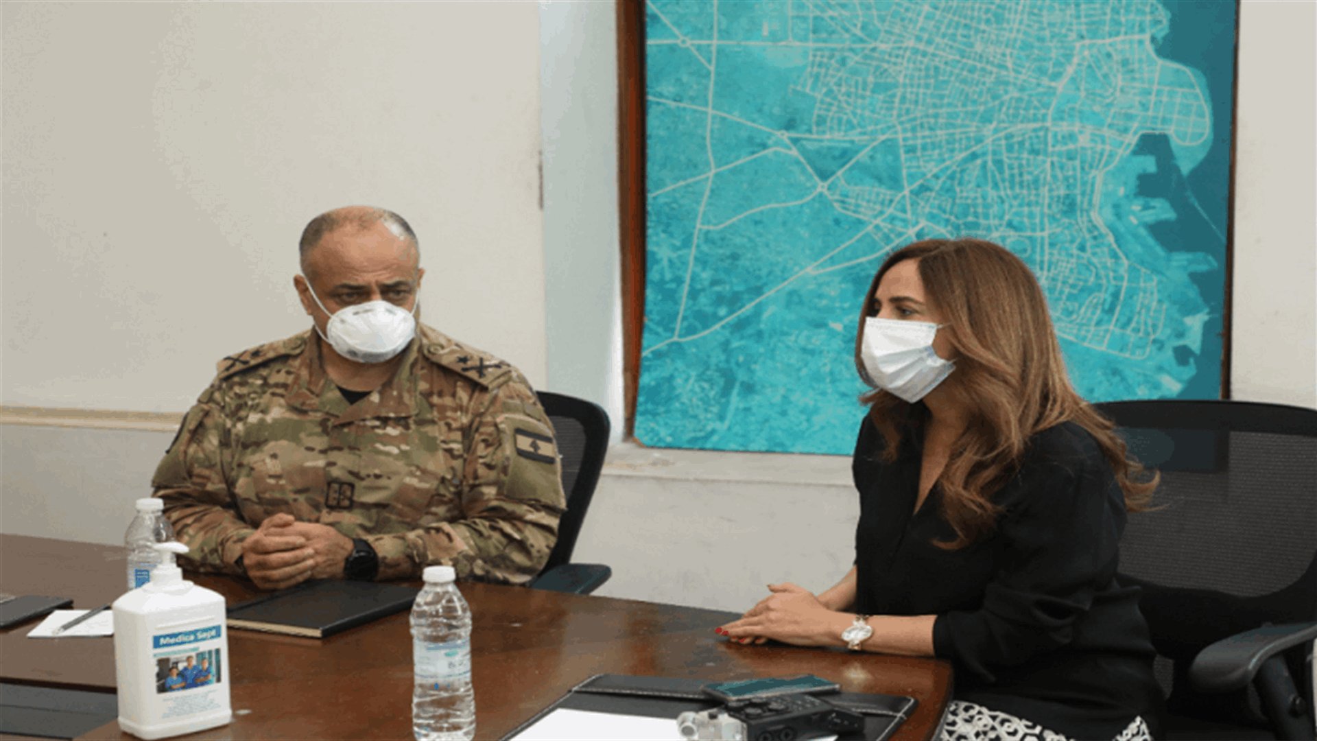 عكر عرضت مع فهمي الاوضاع الامنية وتفقدت غرفة الطوارىء المتقدمة