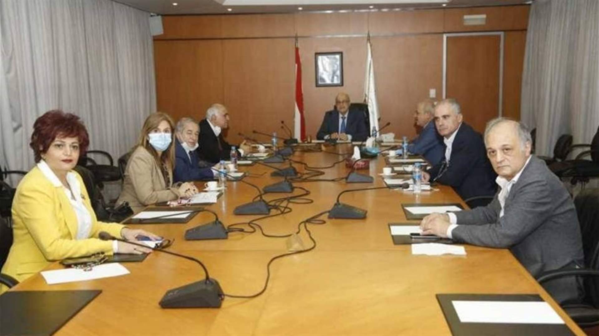 نقباء المهن الحرة: التقيد بالمادة 25 من قانون حماية المستهلك غير جائز تطبيقه على أصحاب المهن الحرة