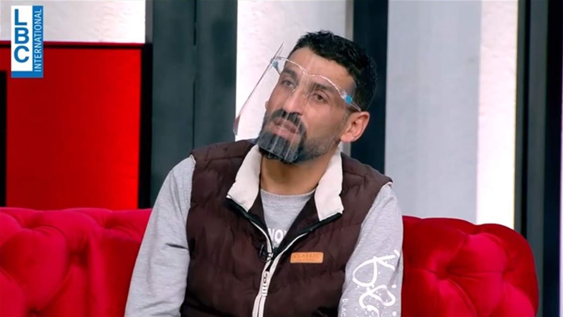 بعدما أعطى ابنته للجيش خلال تظاهرات طرابلس... "أحمر بالخط العريض" يفاجئ حسن بمبادرة إنسانية مميزة