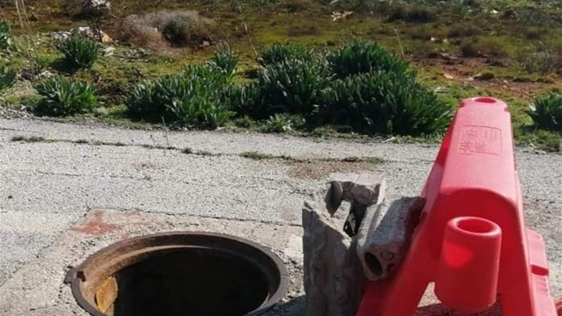 سرقة أغطية المجارير على طريق الحريشة