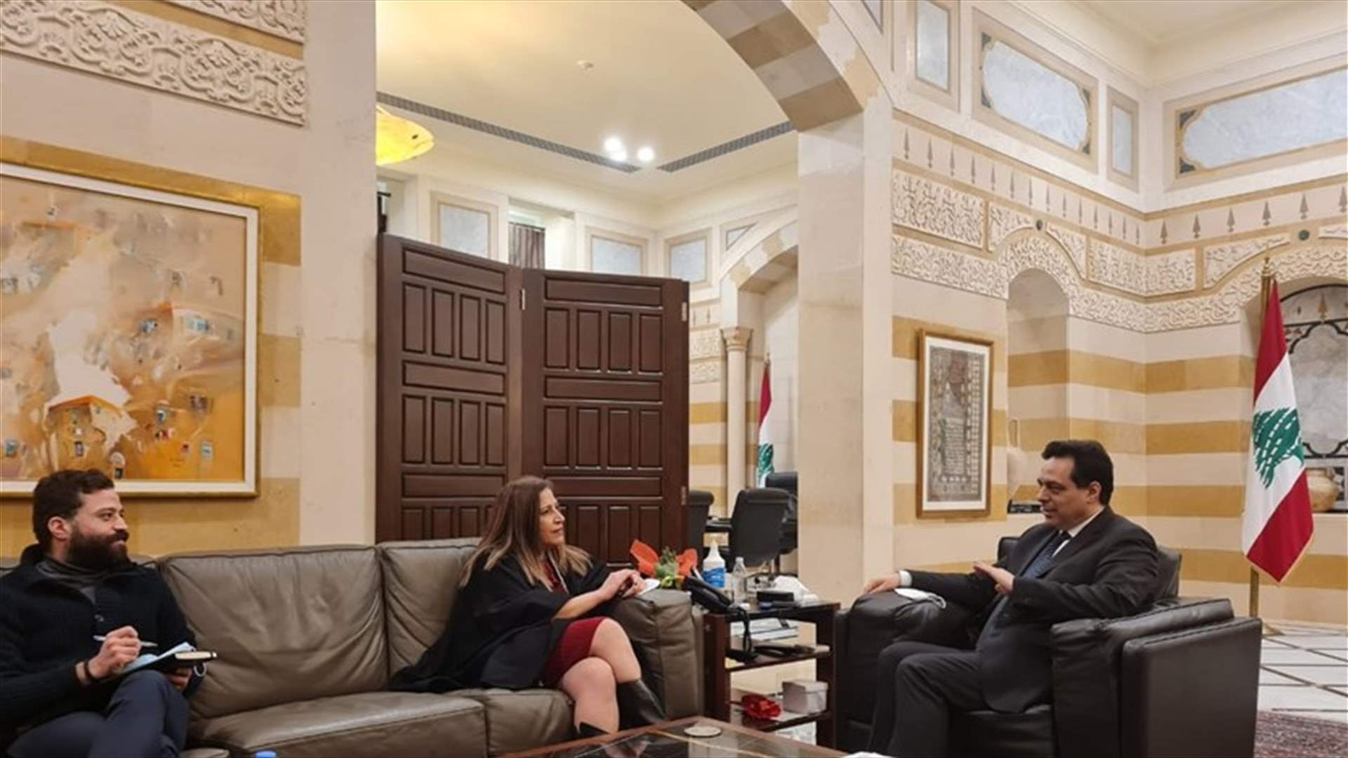 دياب: نقطة الخلاف الوحيدة بين عون والحريري هي على أسماء وزيري العدل والداخليّة...  وهذا ما كان سيغيره لو عاد الى الوراء!