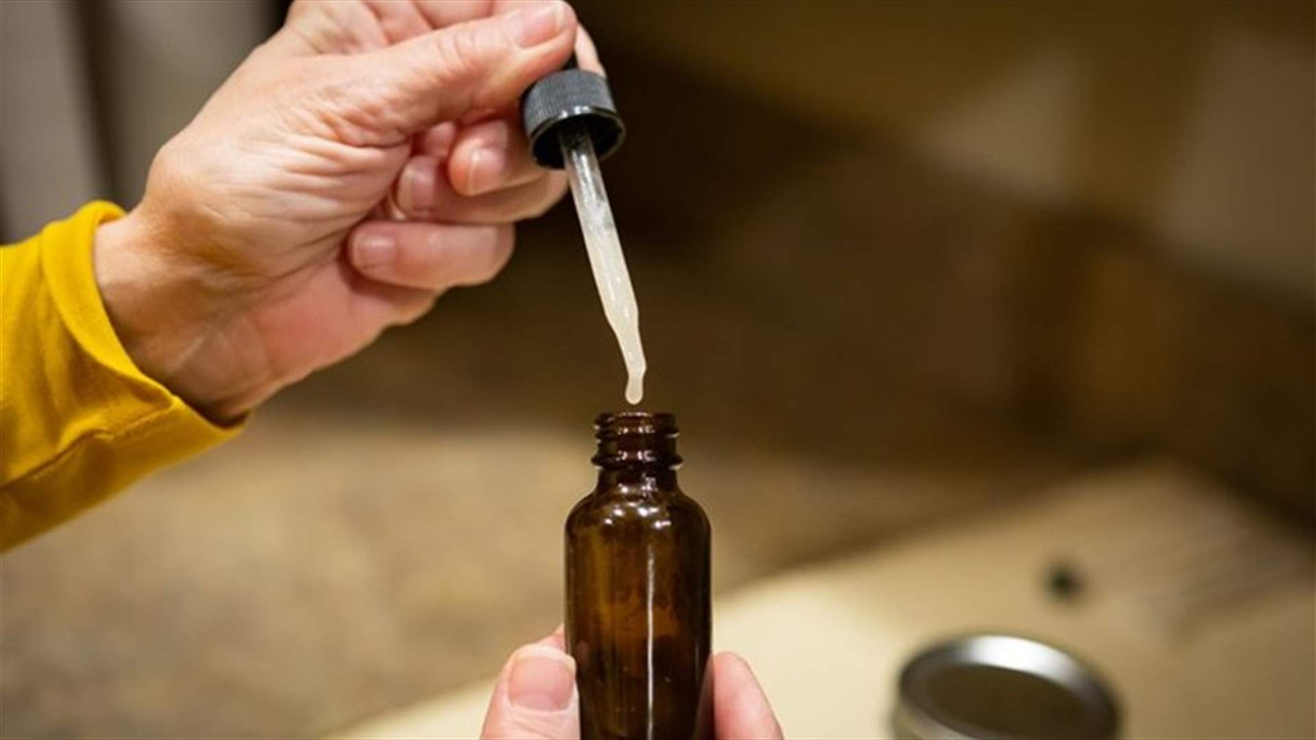 تركي يضع لعاب مريض كوفيد-19 في شراب رئيسه ليقتله
