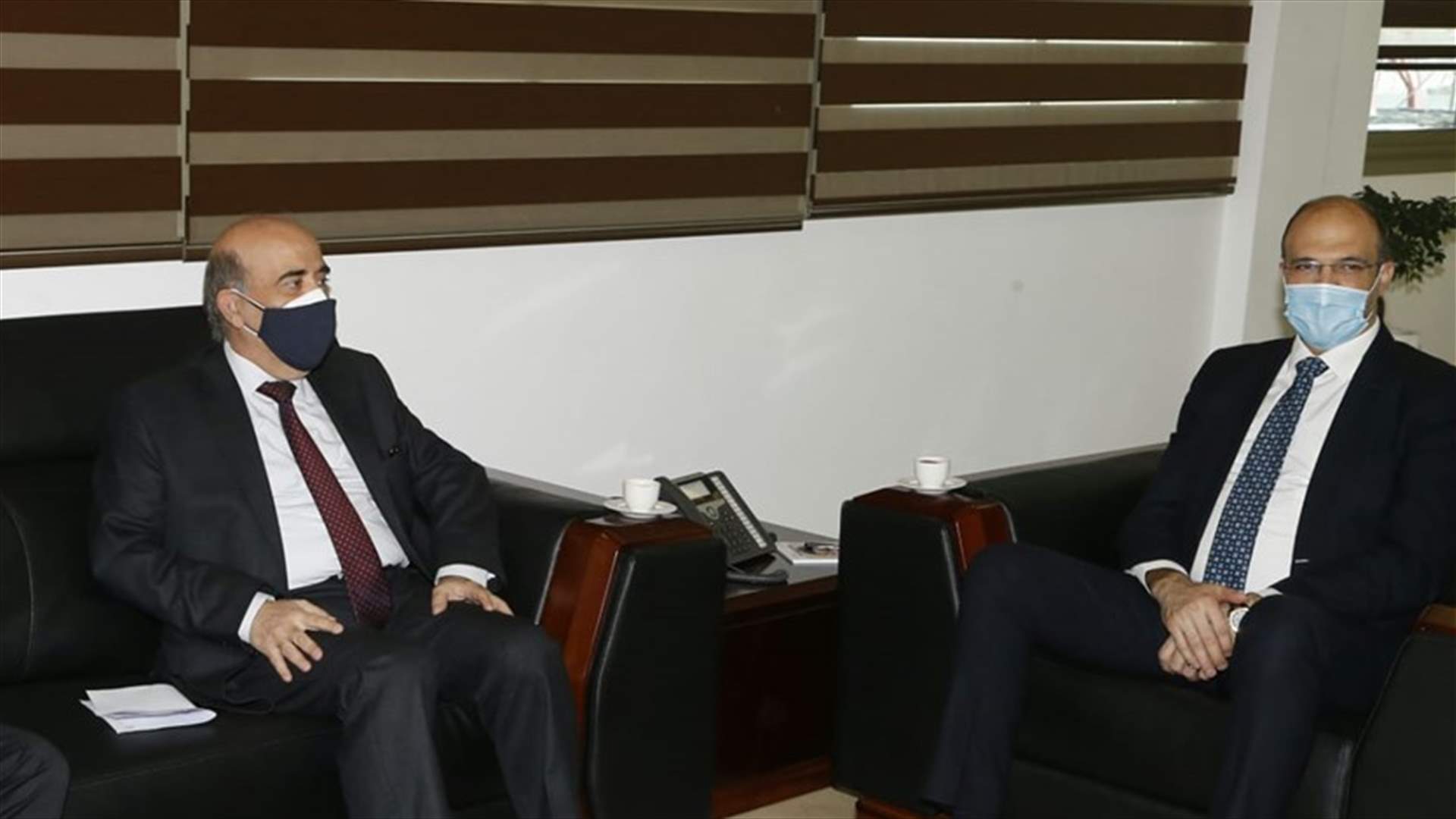 حسن ووهبه إتفقا على آلية لتلقيح البعثات الديبلوماسية