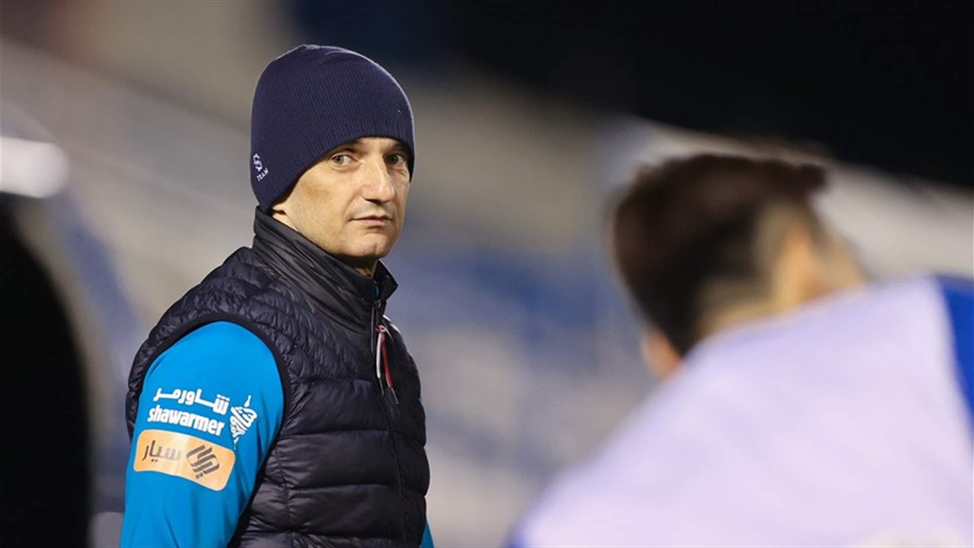الهلال السعودي يقيل المدرب رازفان لوشيسكو ويعين مدرباً جديداً