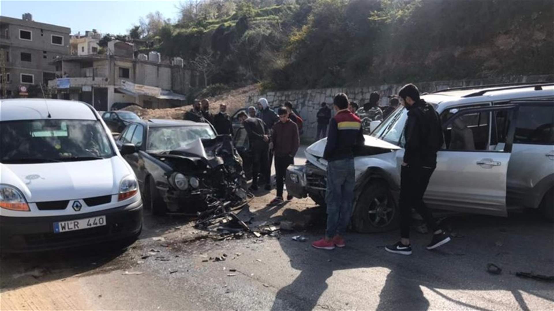 جرحي في حادث سير على طريق عام حلبا الجومة