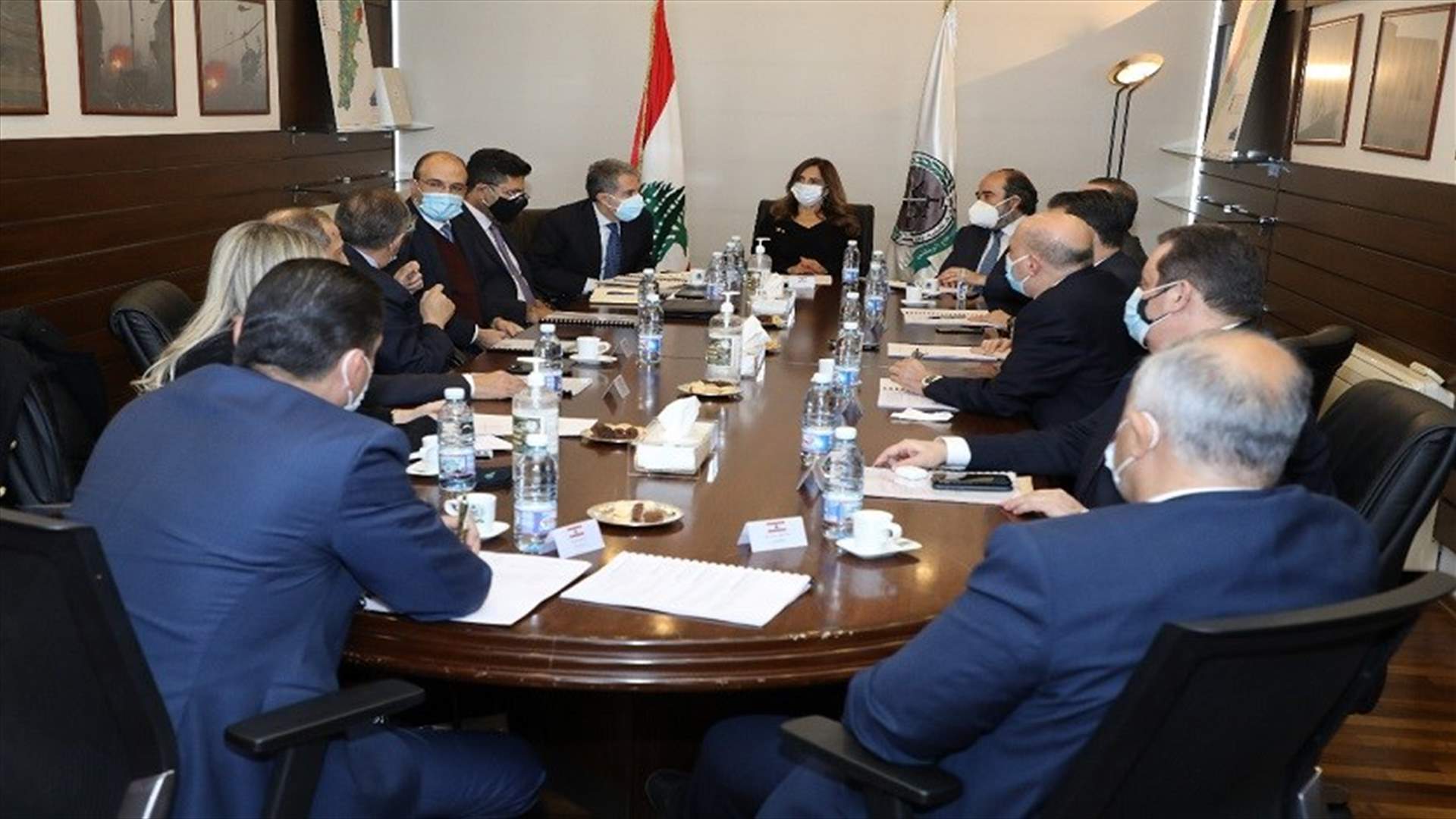 عكر ترأست اجتماعا حول متابعة تطبيق قانون حماية المناطق المتضررة من انفجار المرفأ ودعم إعادة إعمار بيروت: نستطيع القول أنه بوشر بتطبيقه