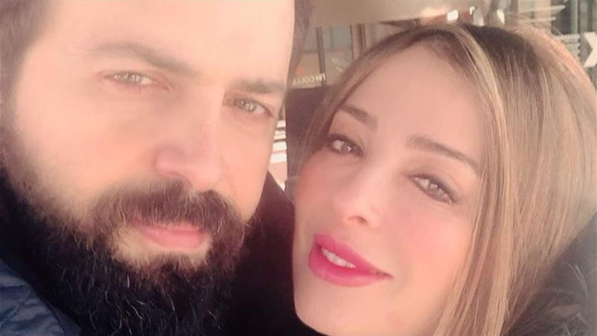 تيم حسن يقبّل وفاء الكيلاني في عيد ميلاده.. كيف عايدته؟ (صورة)