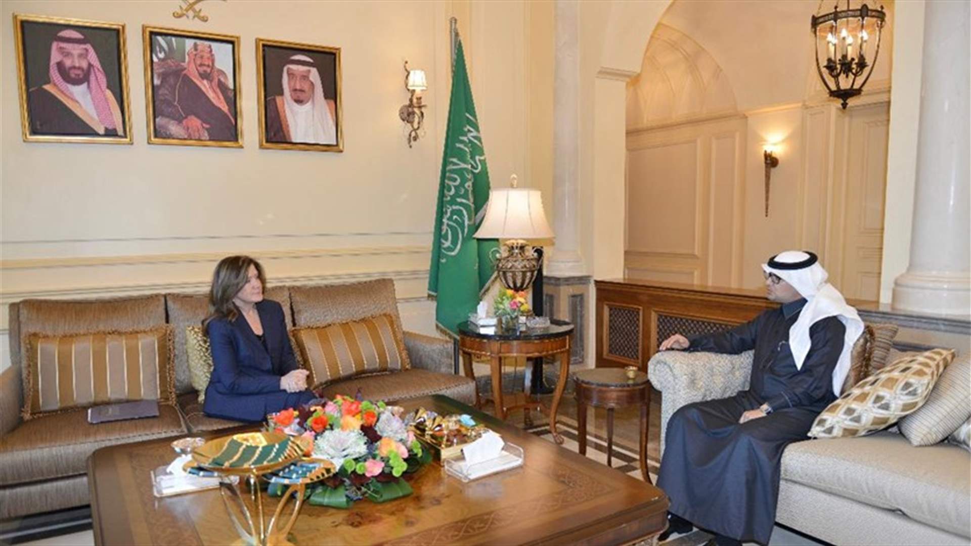 بخاري بحث وشيا في المستجدات الاقليمية والدولية: المملكة ملتزمة سيادة لبنان