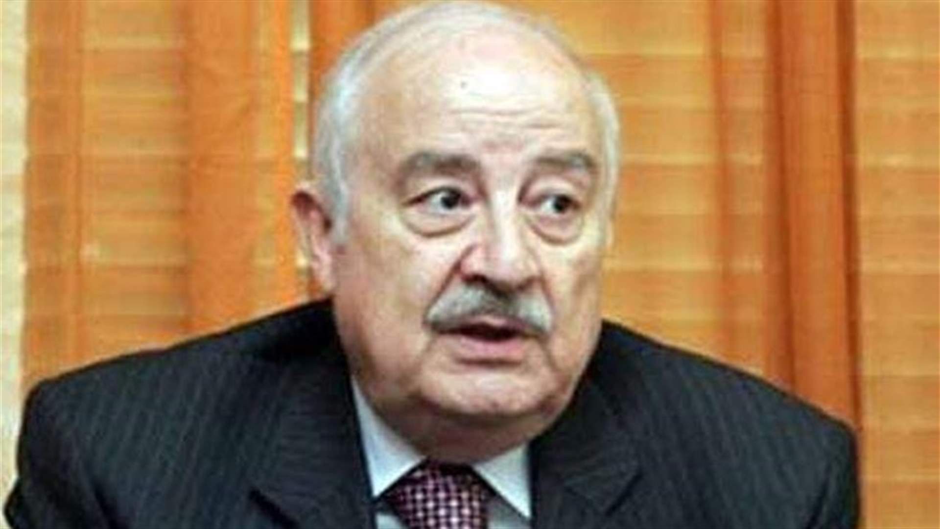 ألبير منصور ينفي عبر الـLBCI تلقيه اللقاح في المجلس اليوم