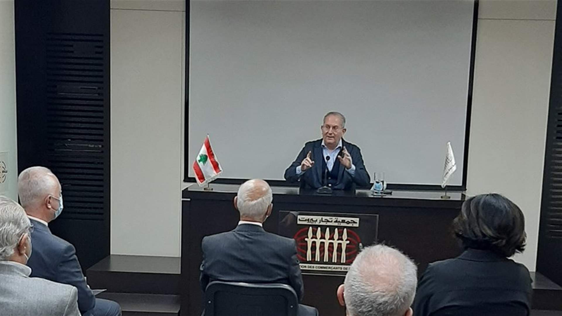 بروتوكول صحي لإعادة مزاولة العمل في القطاع التجاري إبتداءً من 1 آذار... شماس: للإلتزام وضرورة تلقي اللقاح فور توفّره