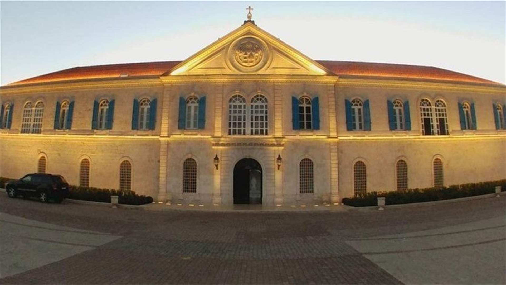 وفد من لقاء سيدة الجبل والتجمع الوطني والمبادرة الوطنية في بكركي: لجبهة وطنية لتحرير الشرعية...