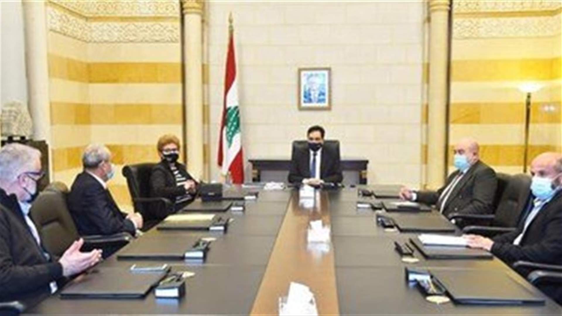 Diab meets delegation from Association of Families of Lebanese Students Abroad