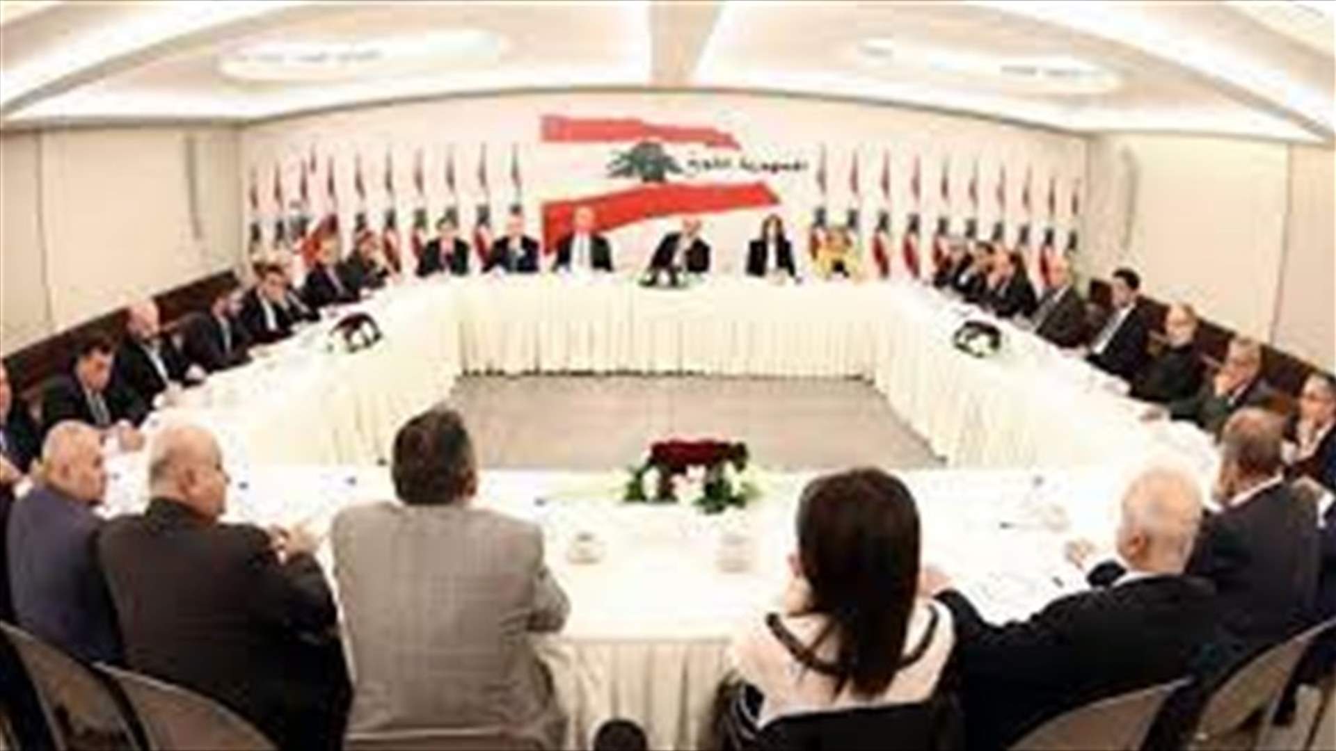 في إطار ما بدأوه من تحرك لانشاء لجنة تقصي حقائق دولية تتابع التحقيق بانفجار المرفأ ... وفد من الجمهورية القوية التقى شيا