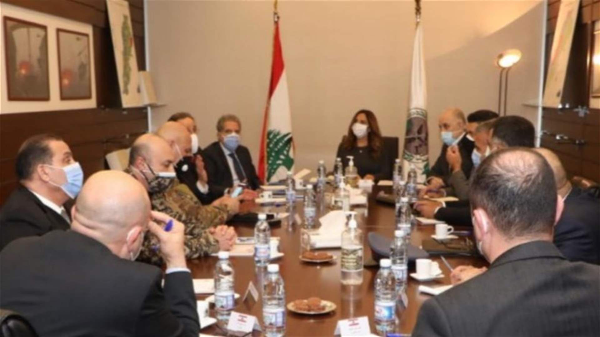 اجتماع في وزارة الدفاع الوطني حول مكافحة التهريب والإحتكار