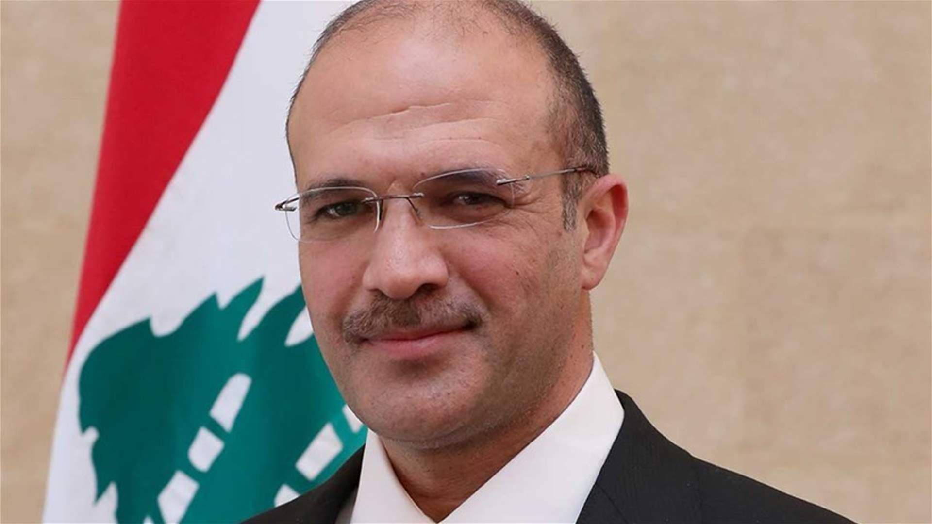 حسن: لا تهريب ولا تسييس للقاح