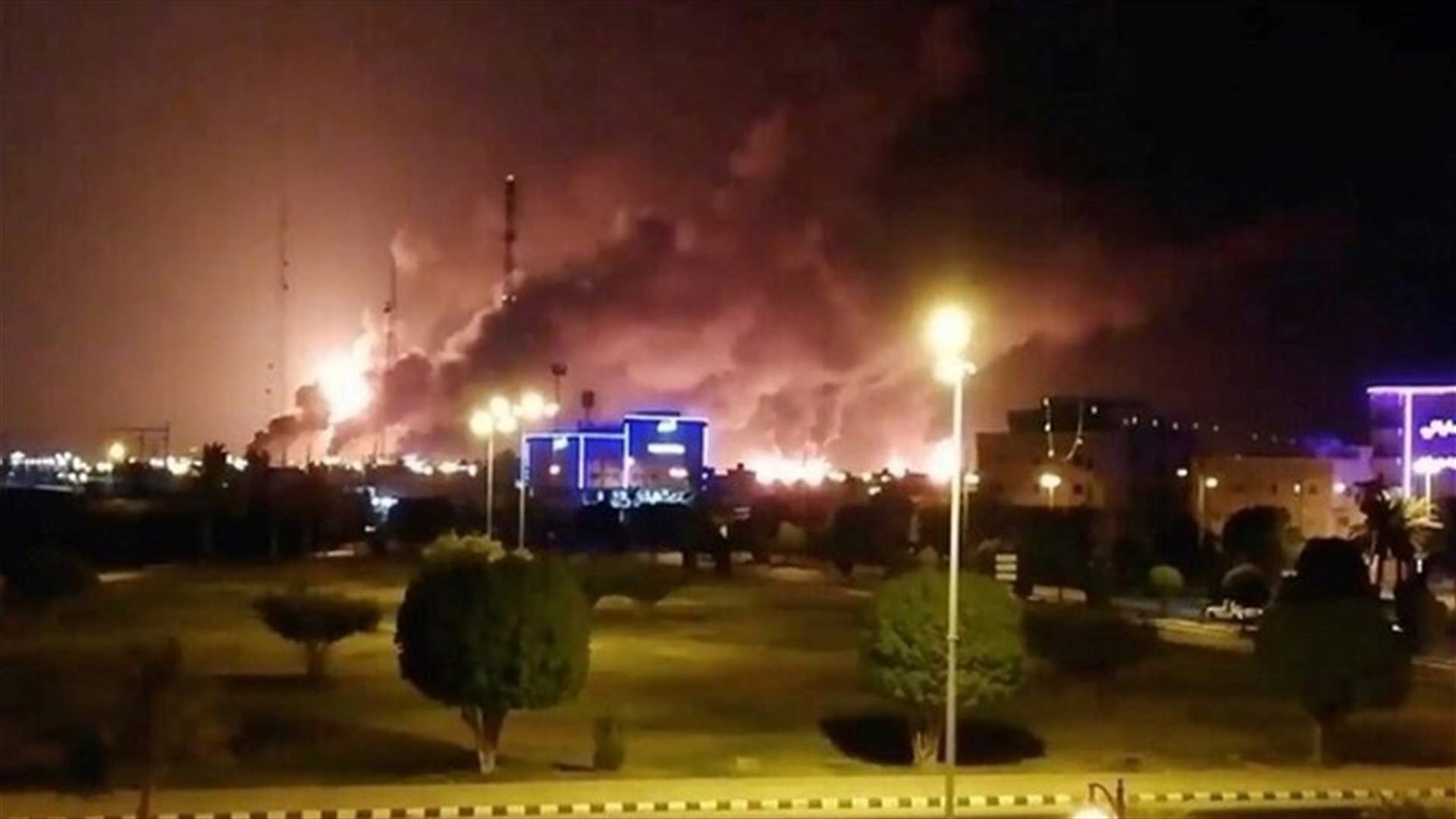 الحوثيون باليمن يقولون إنهم أطلقوا صاروخا على منشأة تابعة لأرامكو بجدة