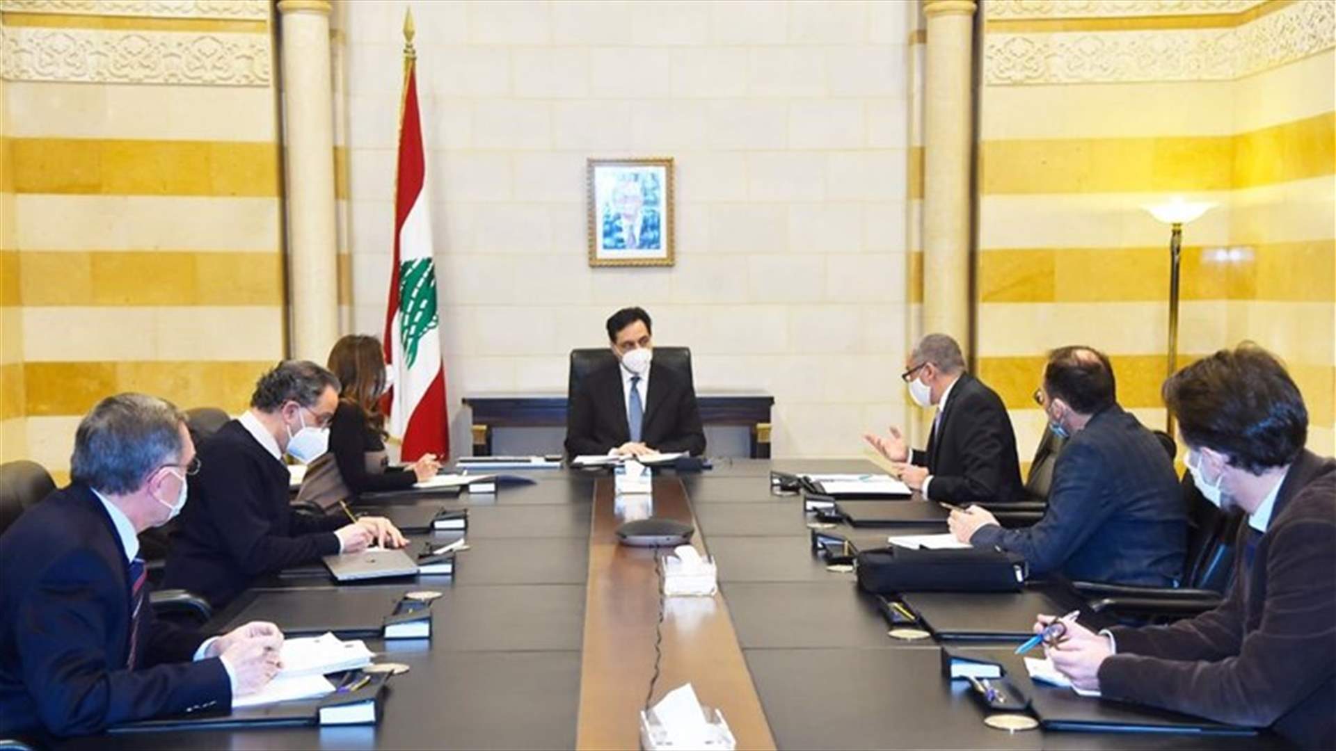 دياب عرض مع طراف المقاربة الجديدة للمفوضية الأوروبية ومع وفد البنك الدولي في مشروع تقديم المساعدات للأسر الأكثر فقرا