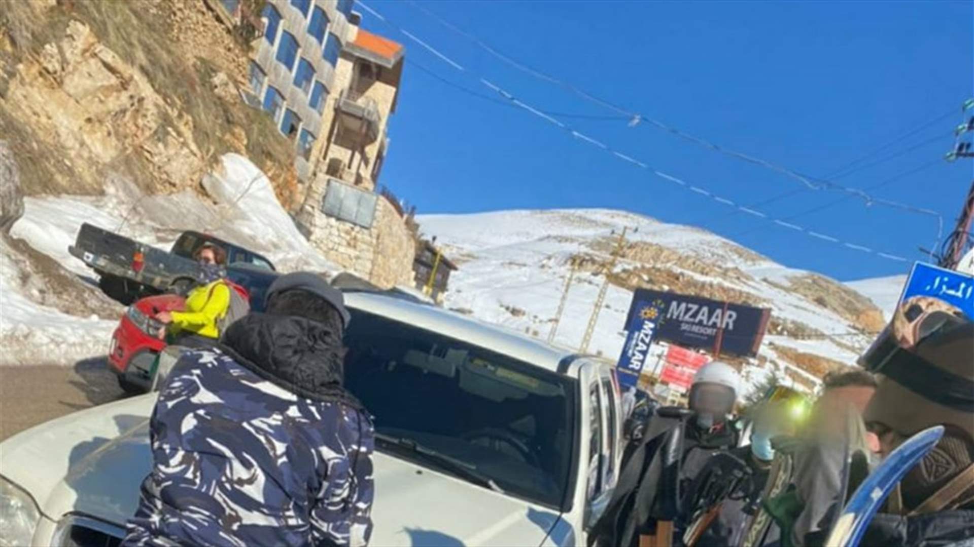 بعد صوَر الاكتظاظ في مراكز التزلج.. قوى الأمن: نظمنا محاضر ضبط بحق المخالفين