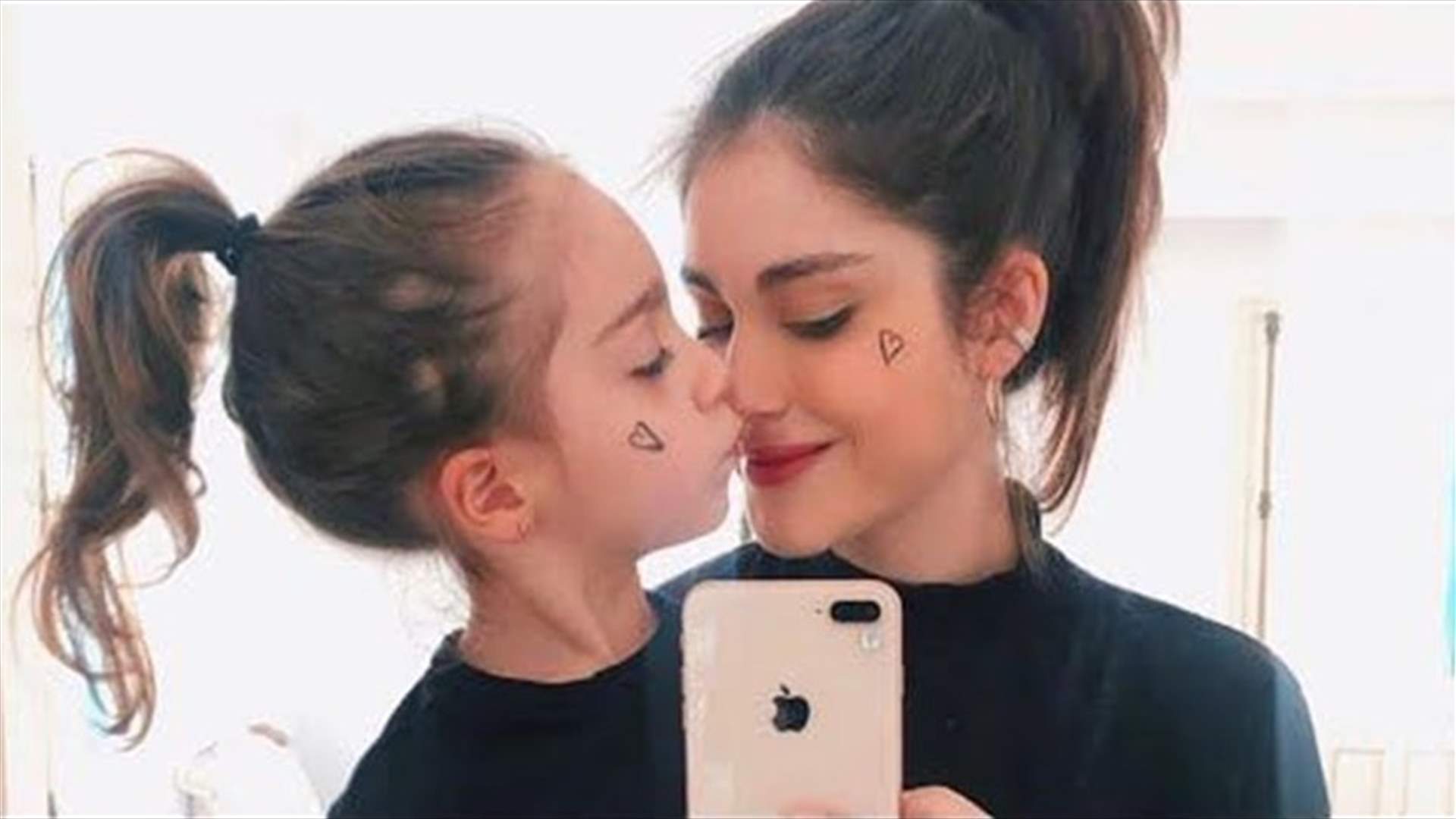 آيلا إبنة نور عريضة تتعرّض للتنمّر... متابعة وصفتها بالـ "قردة" ووالدتها تردّ