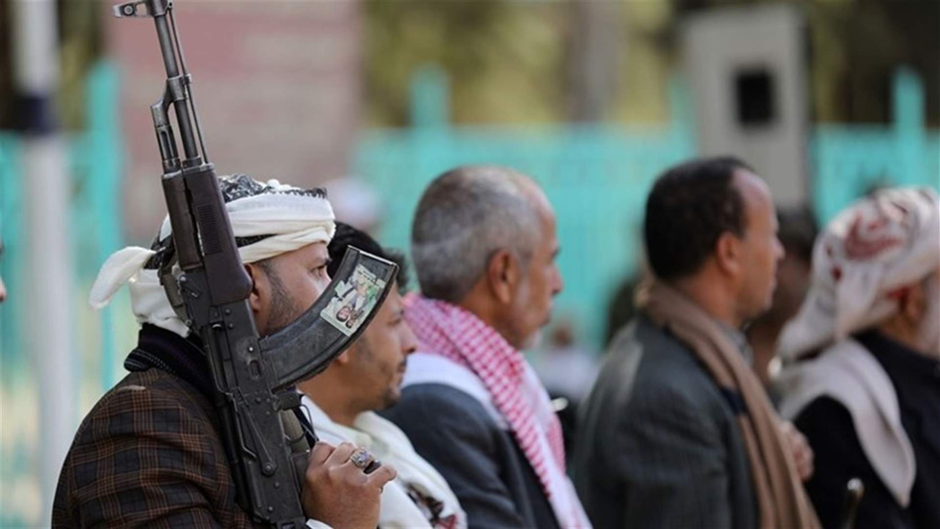 الحوثيون باليمن يعلنون إطلاق صواريخ وطائرات مسيرة على منشآت نفطية سعودية