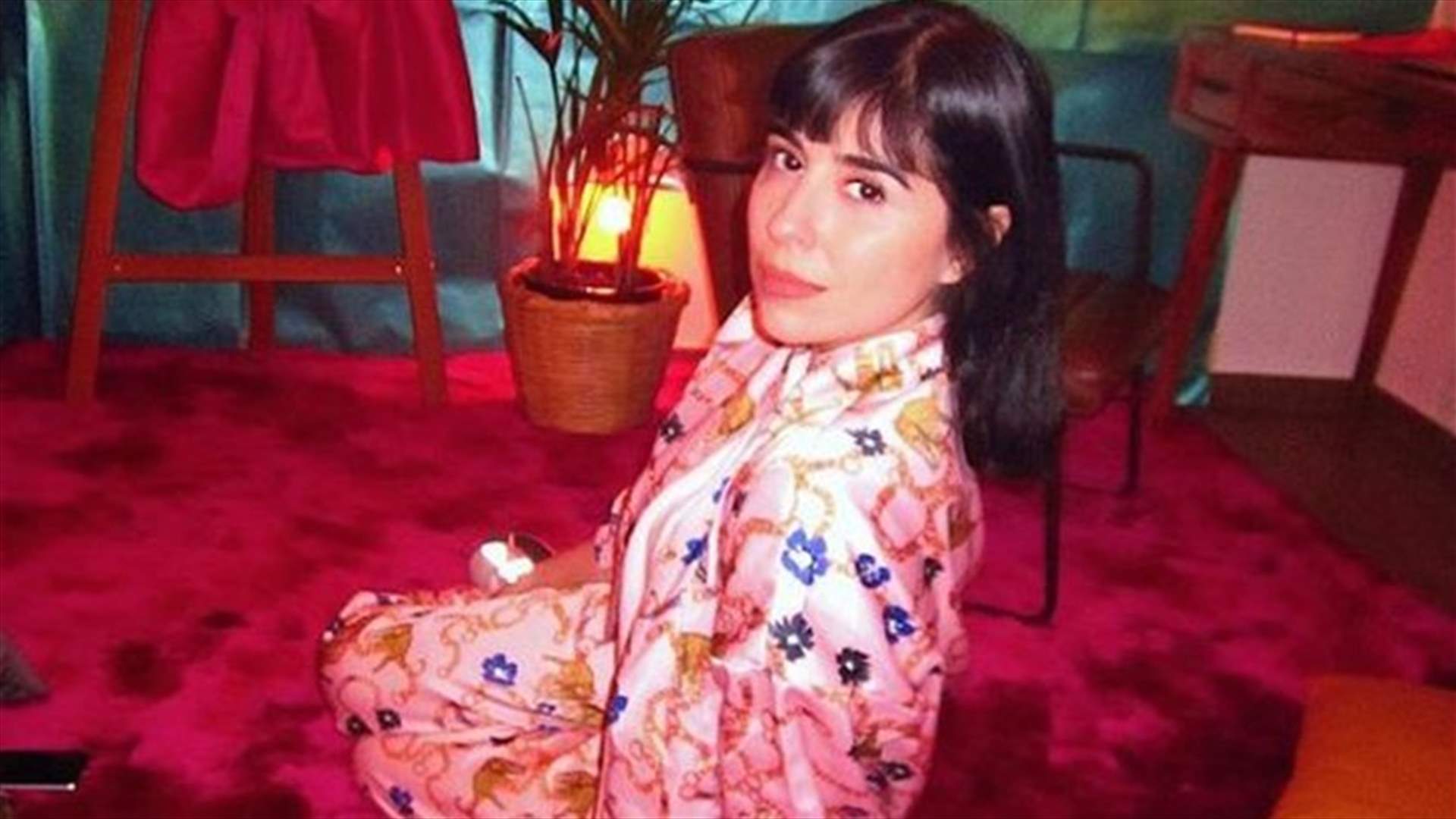 صور أشعة زينة مكّي تكشف عن &quot;ظهرها الحديدي&quot; حرفيّاً