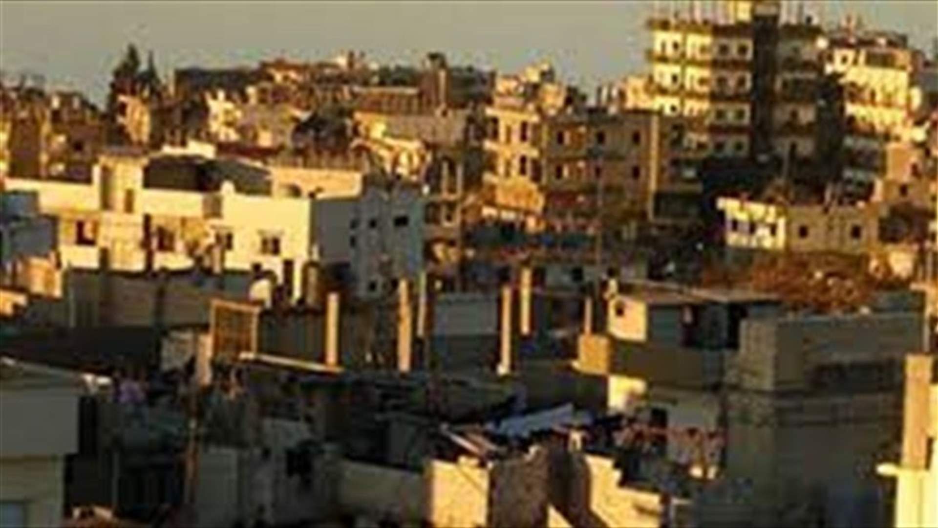 اصابة 3 أشخاص بالقاء قنبلة في مخيم البداوي ... ما السبب؟