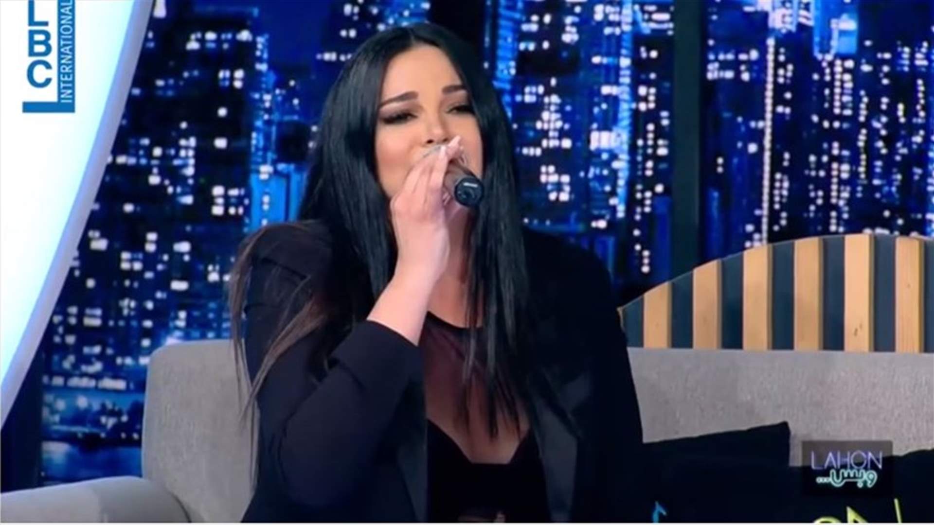 بينهم وائل كفوري وجورج وسوف... نانسي نصر الله تشعل مسرح "لهون وبس" بباقة أغانٍ لنجوم مميزين