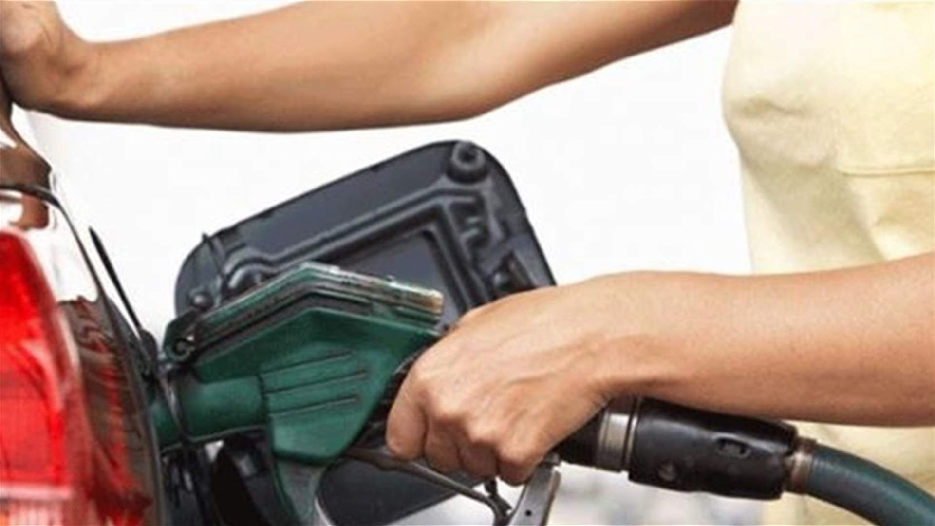المحطات في النبطية بدأت بتزويد المواطنين بالبنزين بقيمة 20 ألف ليرة فقط
