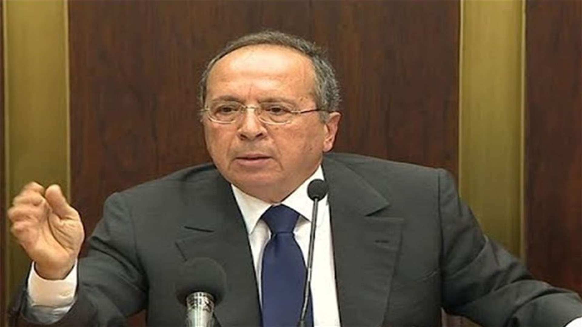 جميل السيد: تعالجون الدولار بالأمن؟
