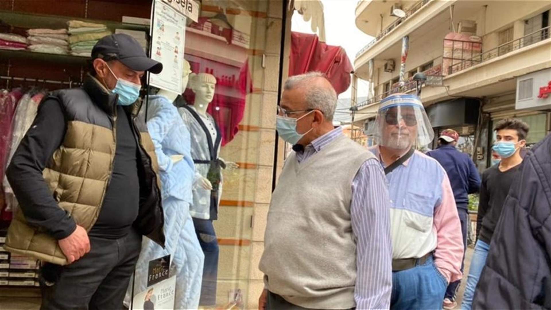 سعد جال في سوق صيدا التجاري: لمواصلة التحركات دفاعا عن حقوق الناس
