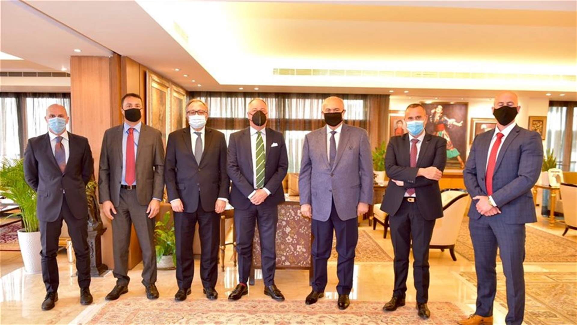 مخزومي استقبل ديل كول وثمن التعاون بين اليونيفيل والجيش