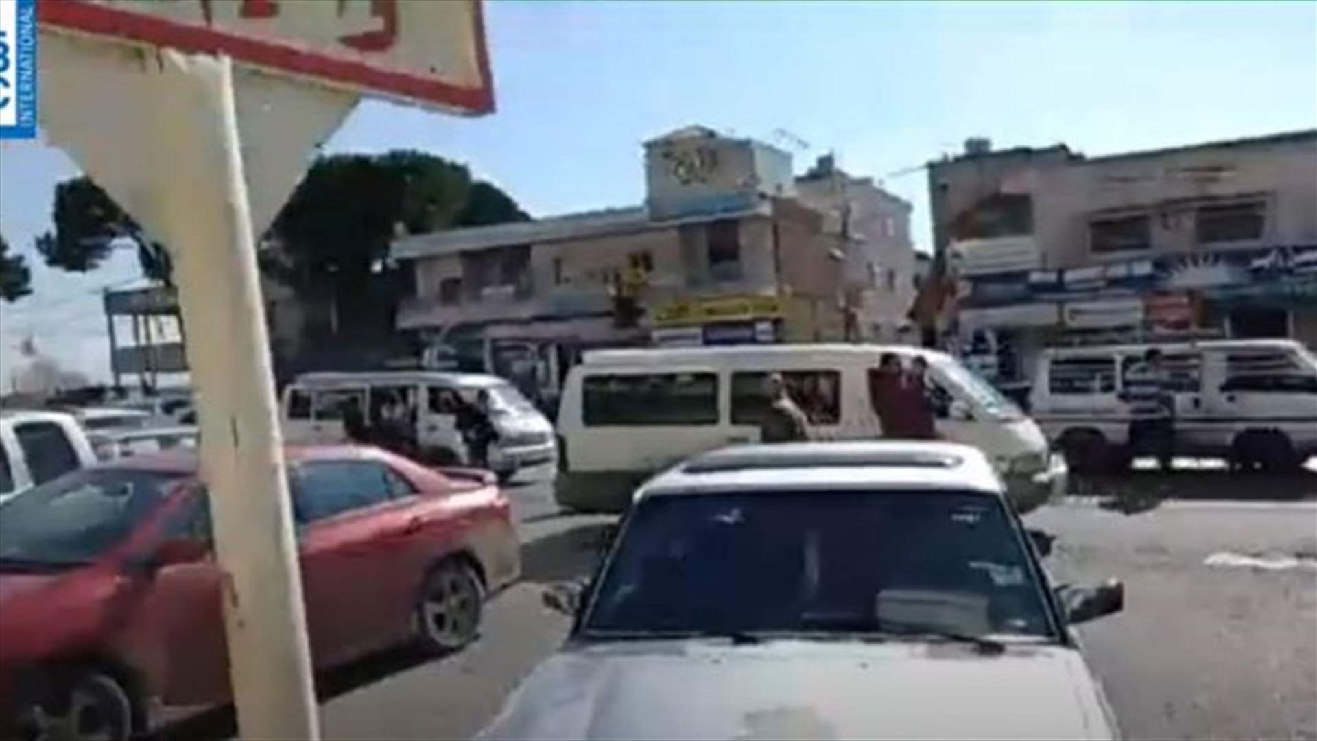 اصحاب السوبرماركت في البقاع يقفلون ابوابهم احتجاجا على ارتفاع سعر الدولار