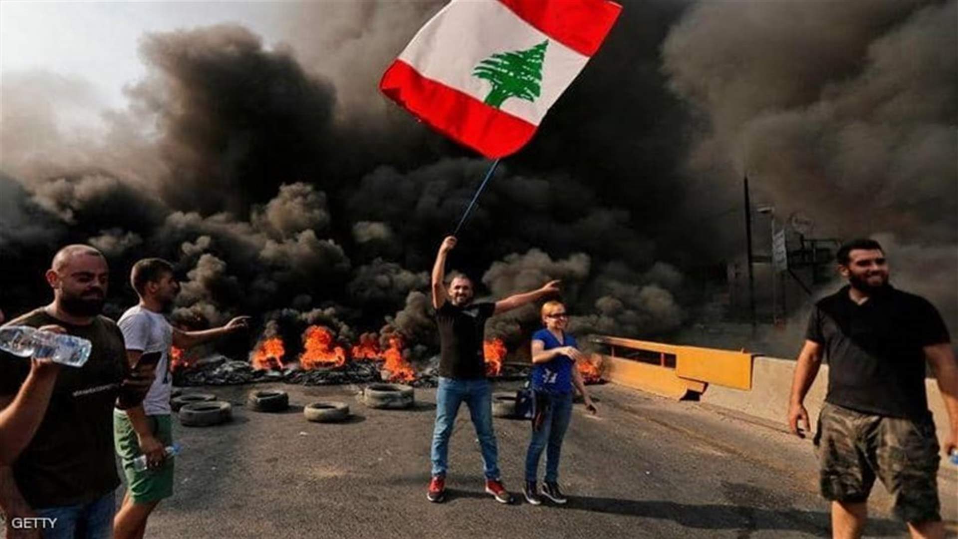 بعدما لامس الدولار الـ12000... التحركات وقطع الطرقات تتواصل في مختلف المناطق