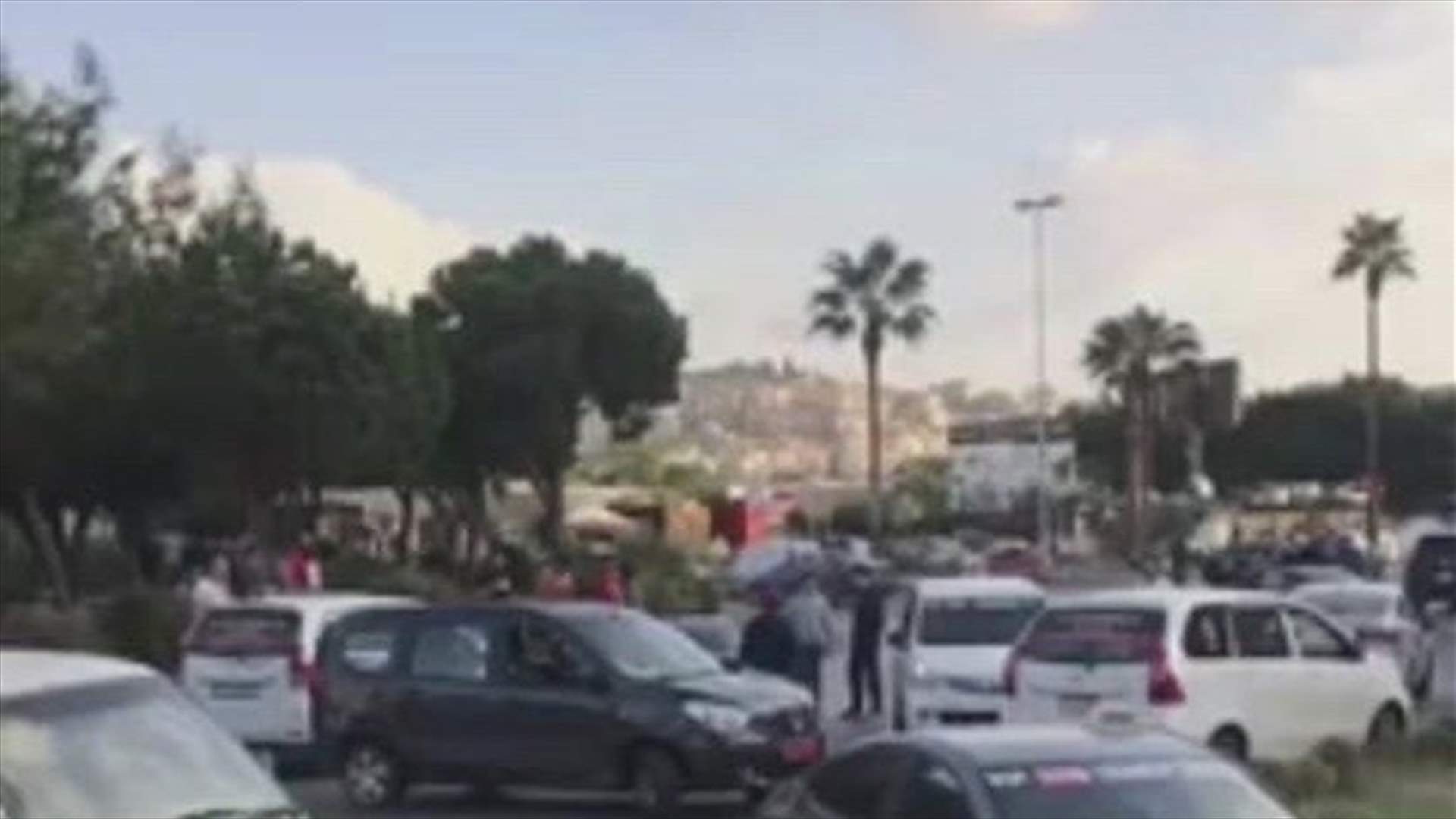 وقفة احتجاجية للسائقين العموميين في صيدا